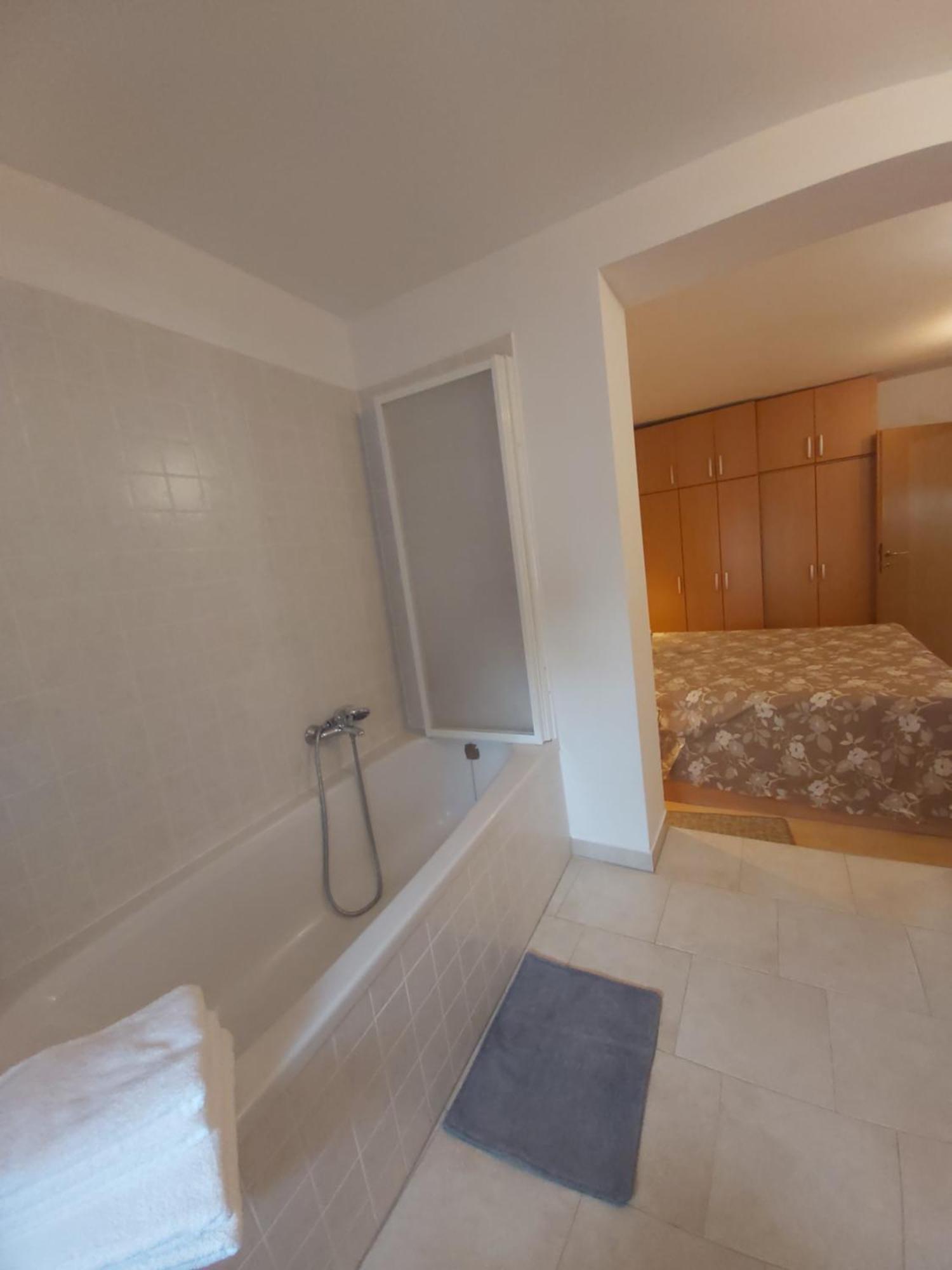 Apartman Luce With Shared Pool Zadar Ngoại thất bức ảnh