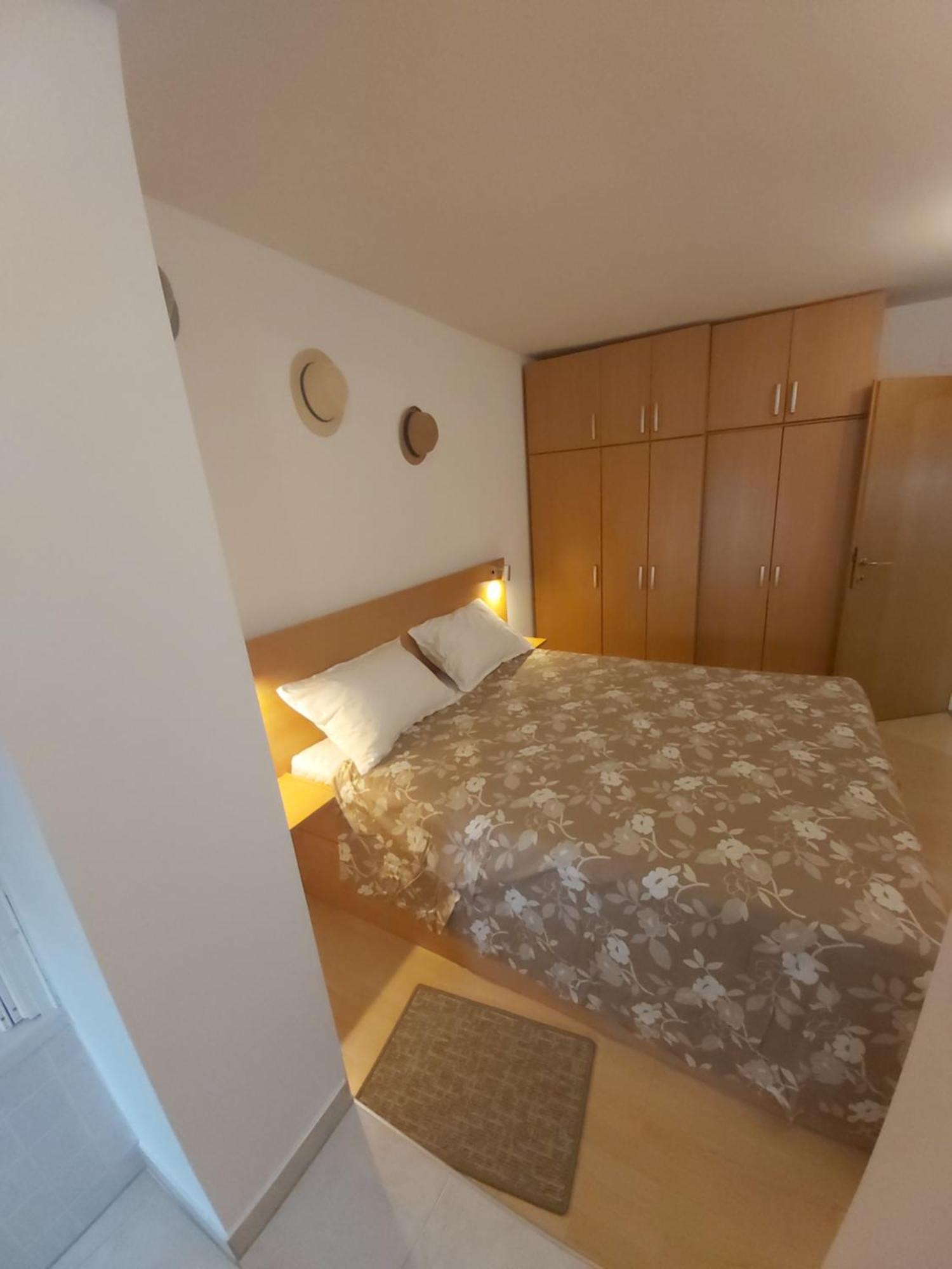 Apartman Luce With Shared Pool Zadar Ngoại thất bức ảnh