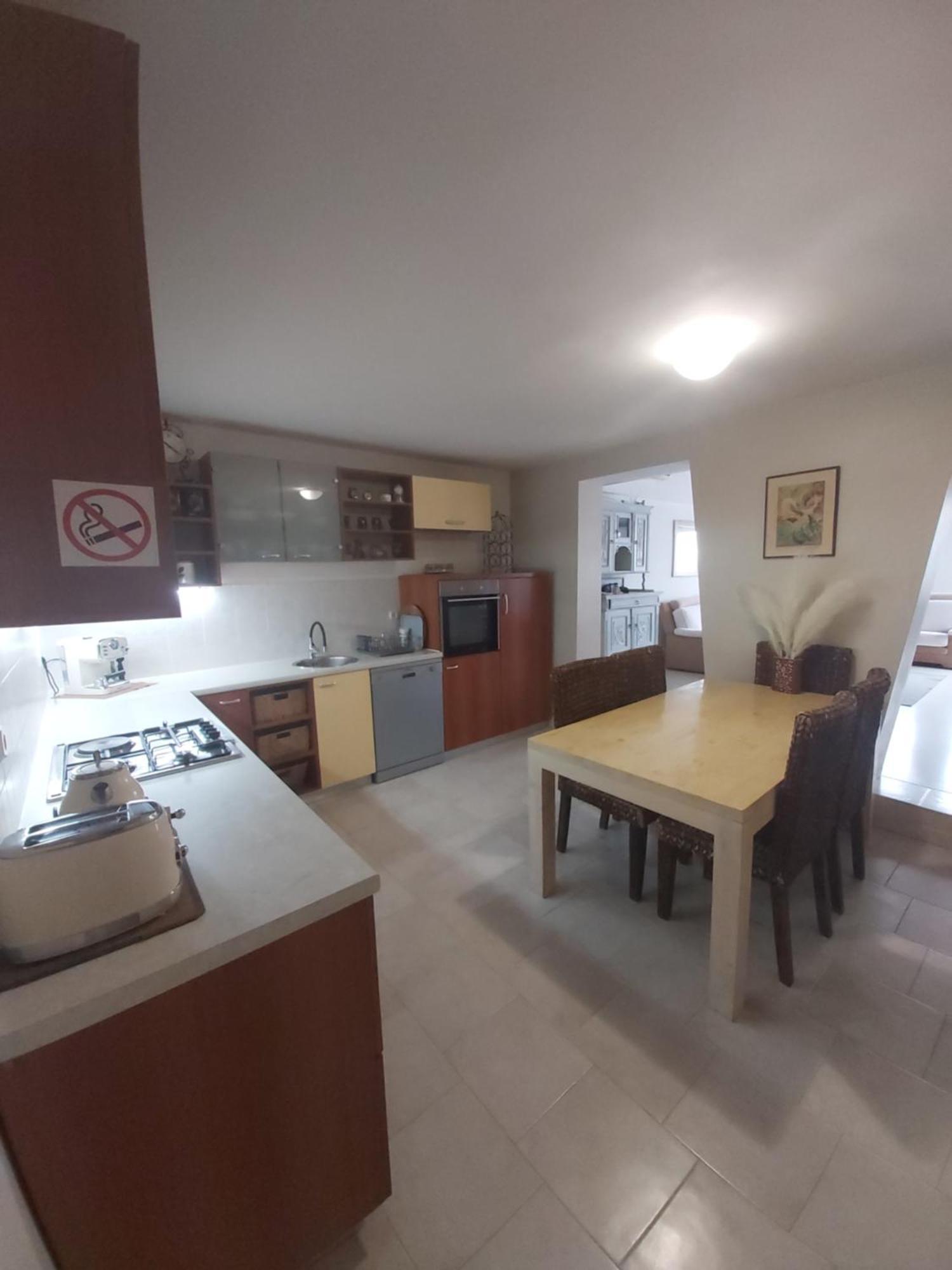 Apartman Luce With Shared Pool Zadar Ngoại thất bức ảnh
