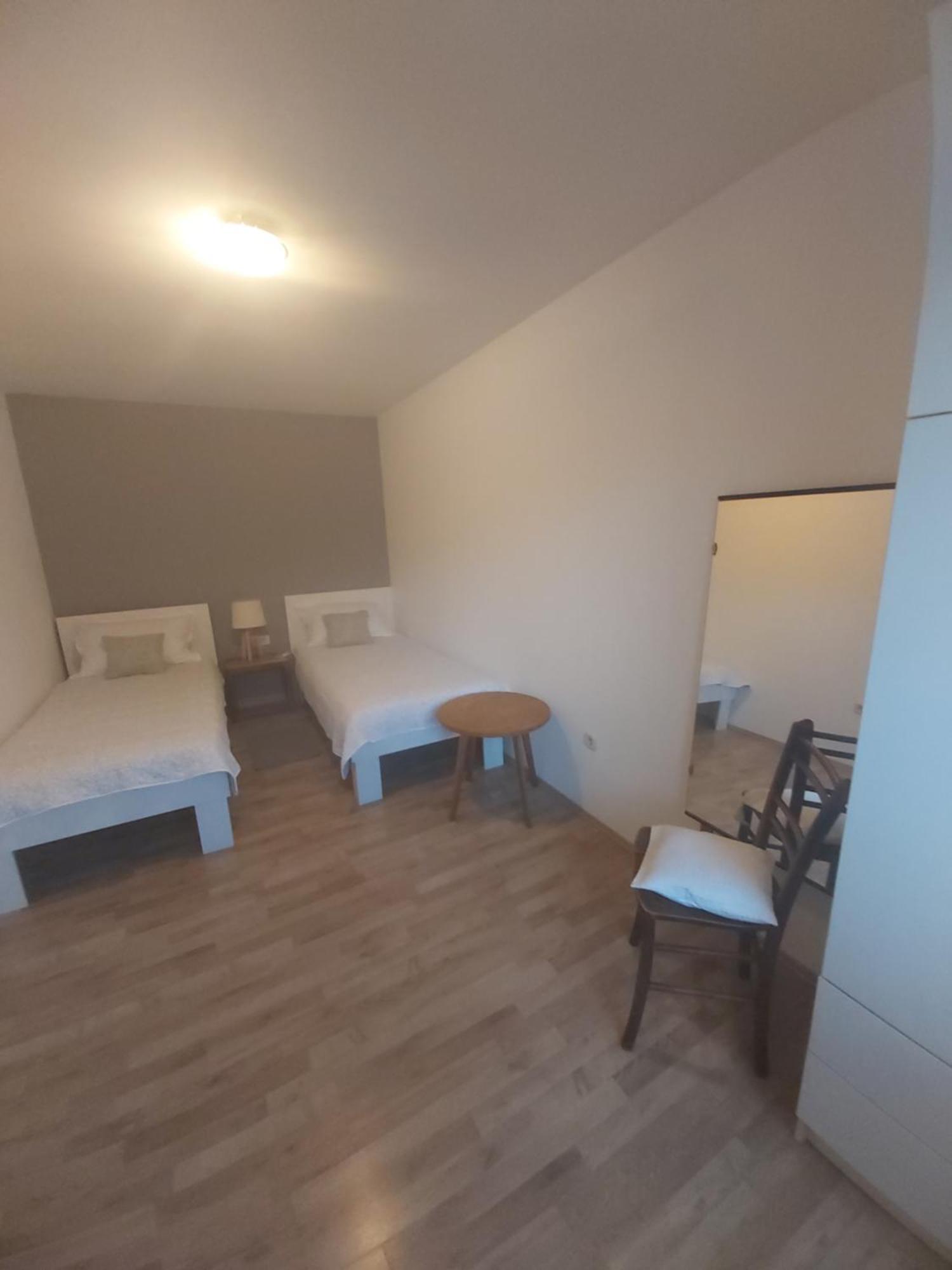 Apartman Luce With Shared Pool Zadar Ngoại thất bức ảnh