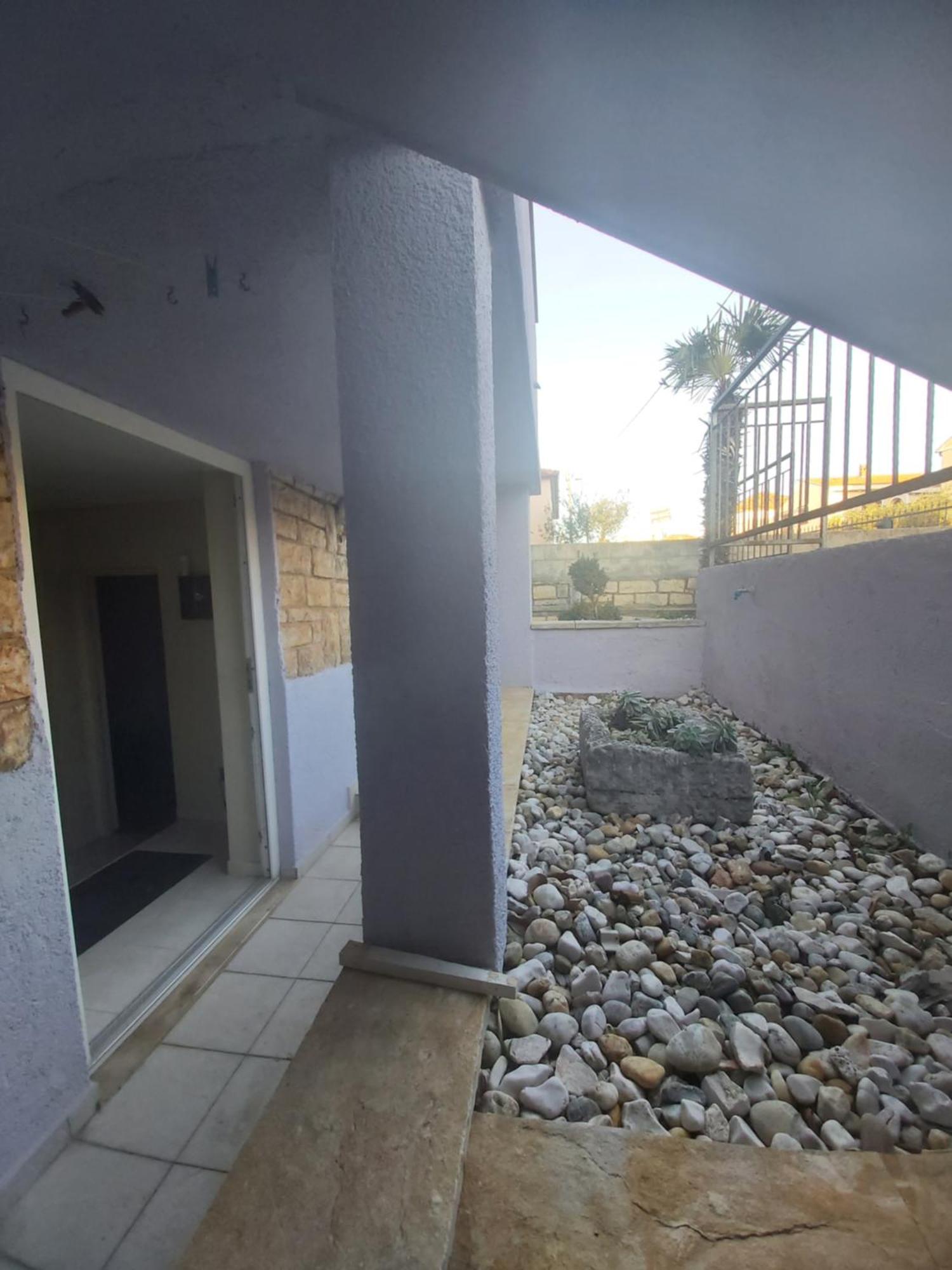 Apartman Luce With Shared Pool Zadar Ngoại thất bức ảnh