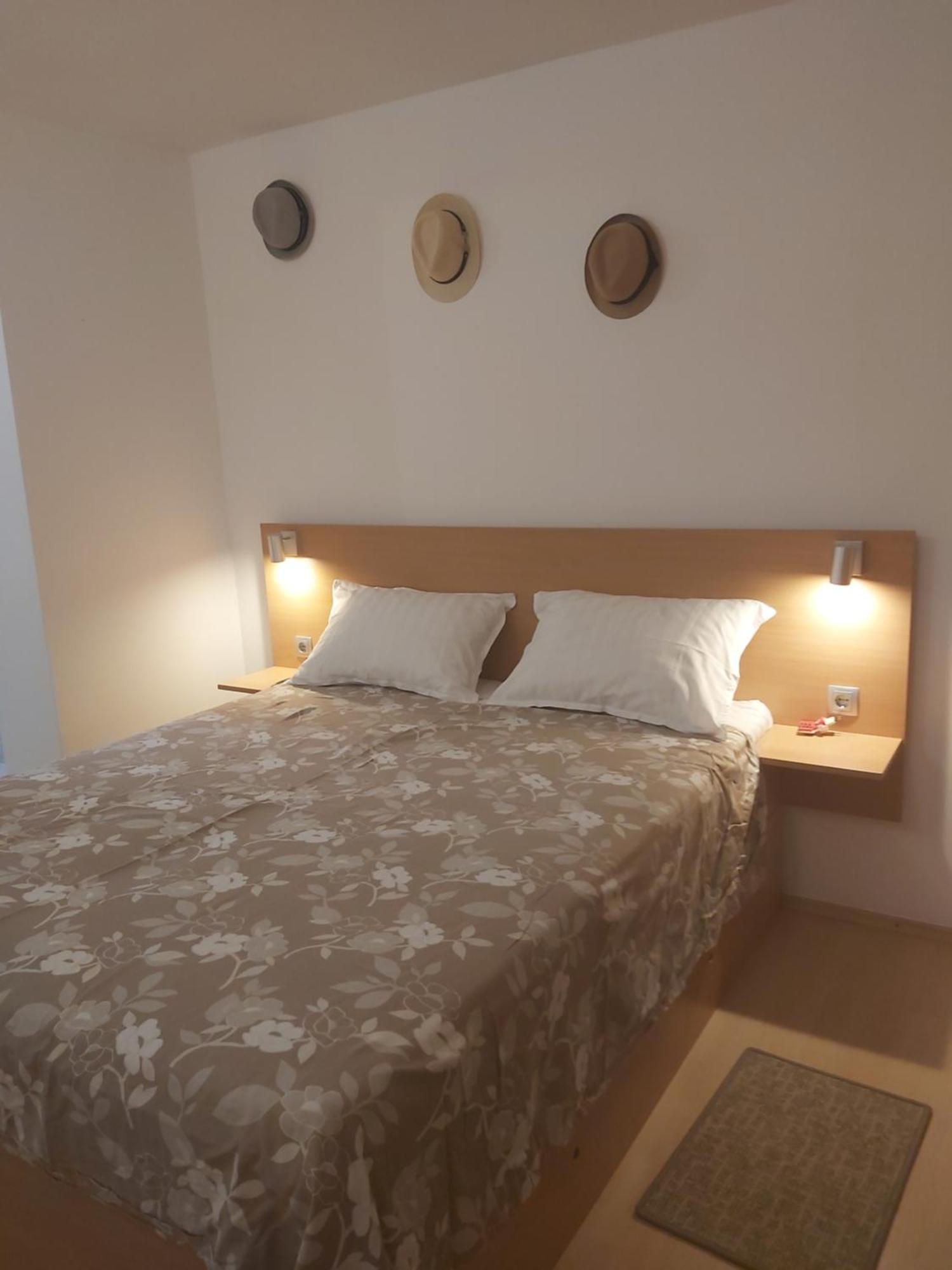 Apartman Luce With Shared Pool Zadar Ngoại thất bức ảnh